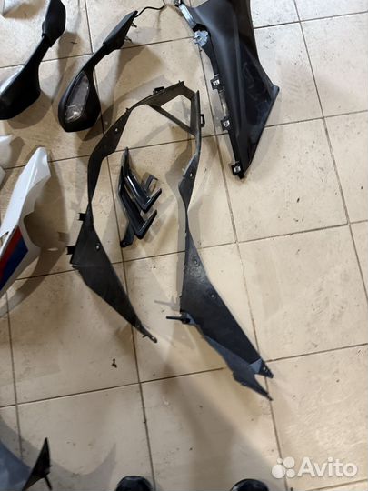 Пластик Оригинал на Bmw 1000s rr 2022