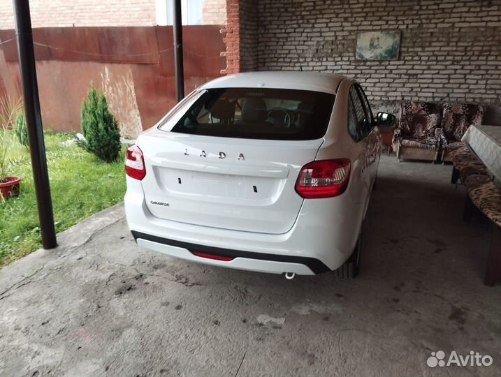 LADA Granta 1.6 МТ, 2023, 104 км