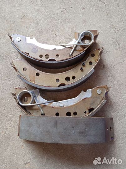 Задние тормозные колодки на citroen