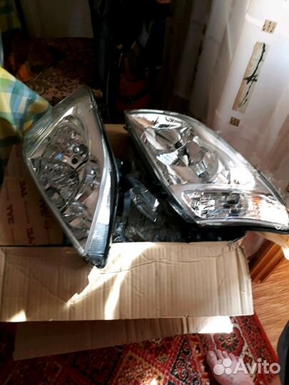 Фары на тойота