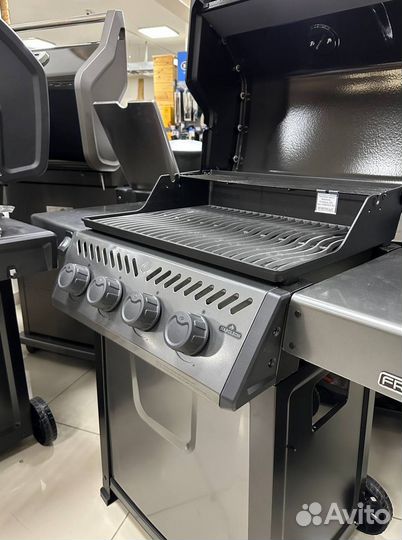 Газовый гриль Napoleon Freestyle 425