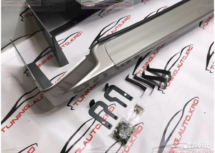 Подножки (пороги) Toyota Land Cruiser 100