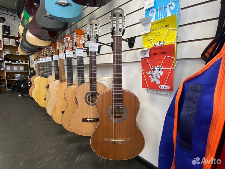 Sevillia IC-100M NS — классическая гитара 4/4