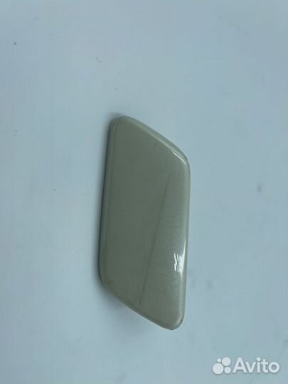 Крышка форсунки омывателя фар LC 200 левая 12-15