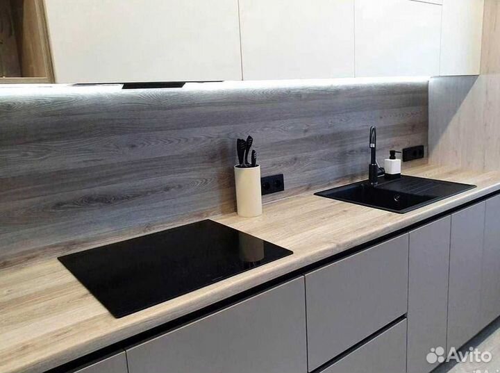 Кухонный гарнитур в стиле хай тек