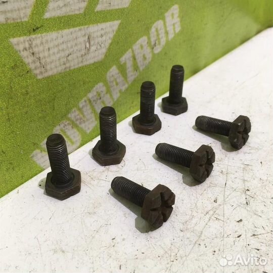 Болт маховика Рено Логан