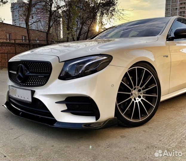 Оригинальная решетка радиатора E class AMG W213