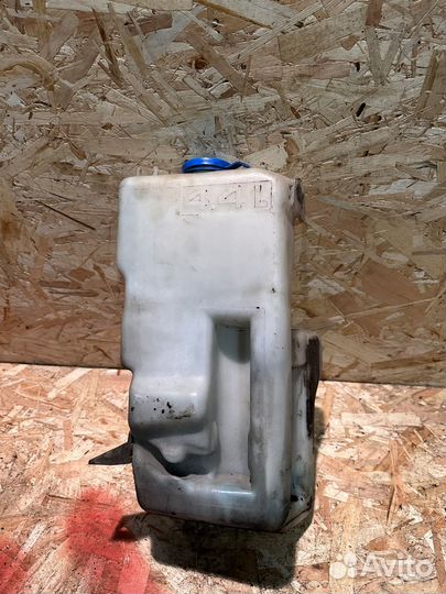 Бачок омывателя Audi A6 C6 1994-1997