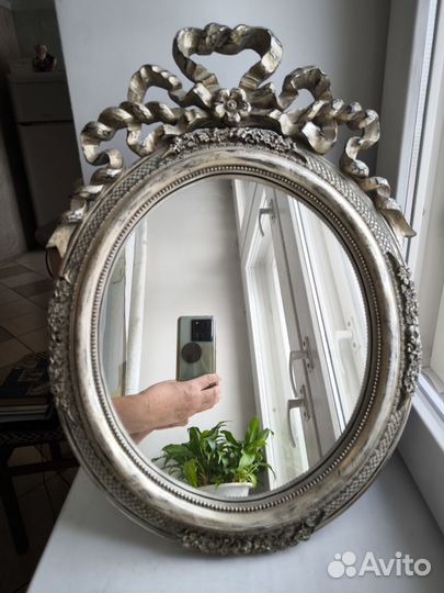 Зеркало настенное/настольное, овальное в оправе
