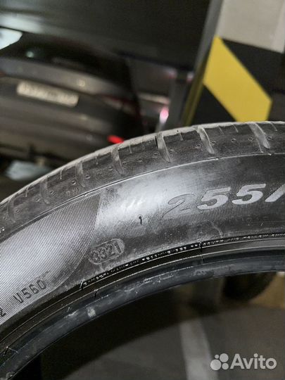 Pirelli P Zero 225/45 R18 и 255/40 R18 99Y