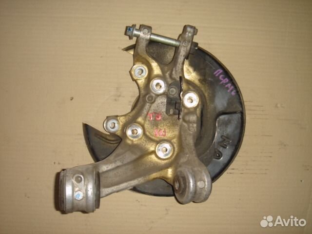 Цапфа задняя левая Honda Civic 4D 2006-2012