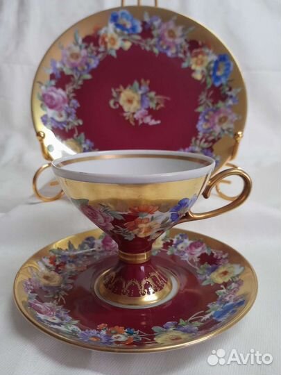 Чайная тройка на ножке