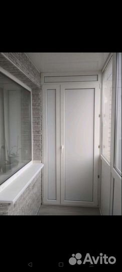 Балконы под ключ. Натяжной потолок в подарок