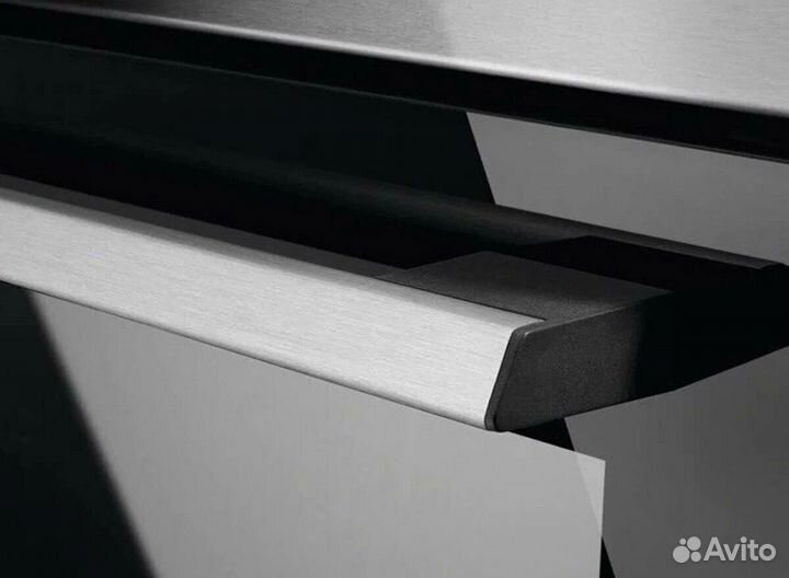 Духовой шкаф Electrolux, производство Италия