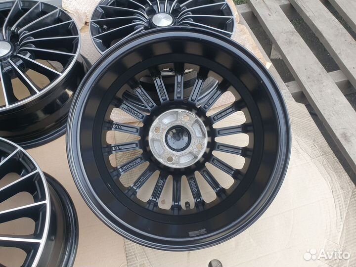 R-14 4/98 литые диски на Ваз