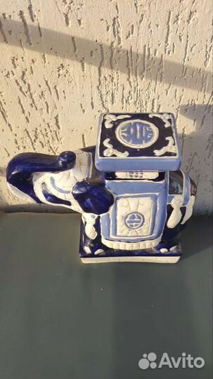 Подставка интерьерная 