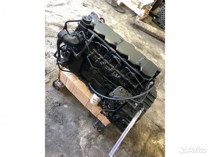 Двигатель Cummins 6isbe