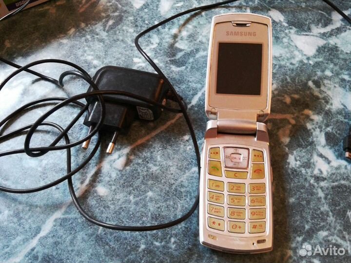 Samsung a890