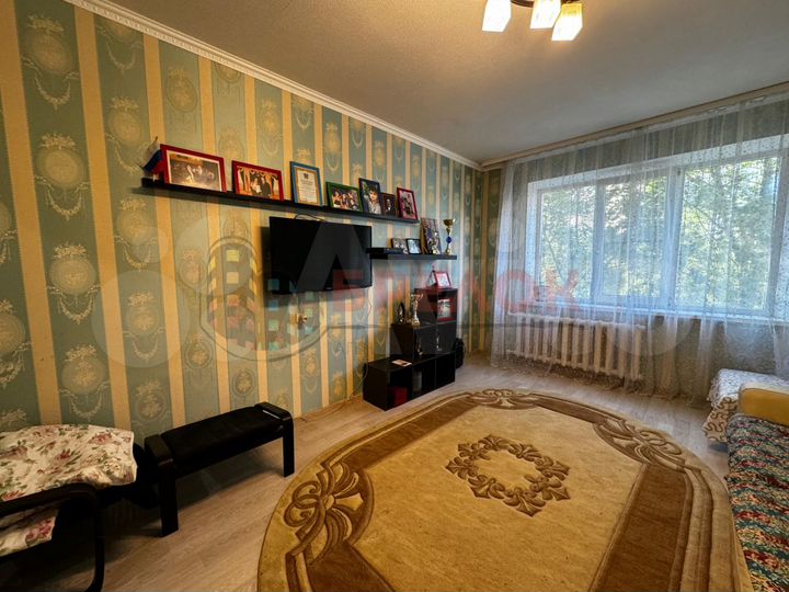 4-к. квартира, 108 м², 4/9 эт.