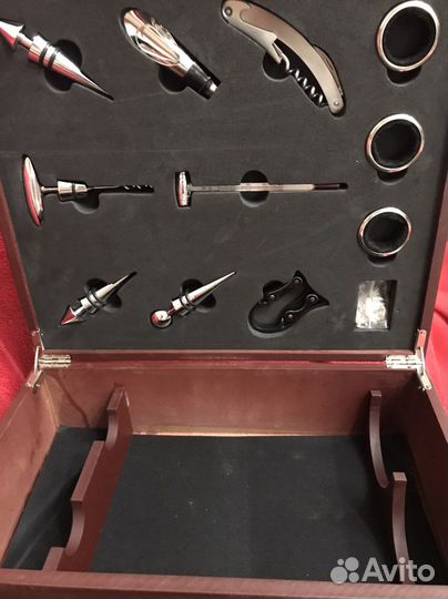 Мужской подарочный винный чемоданчик