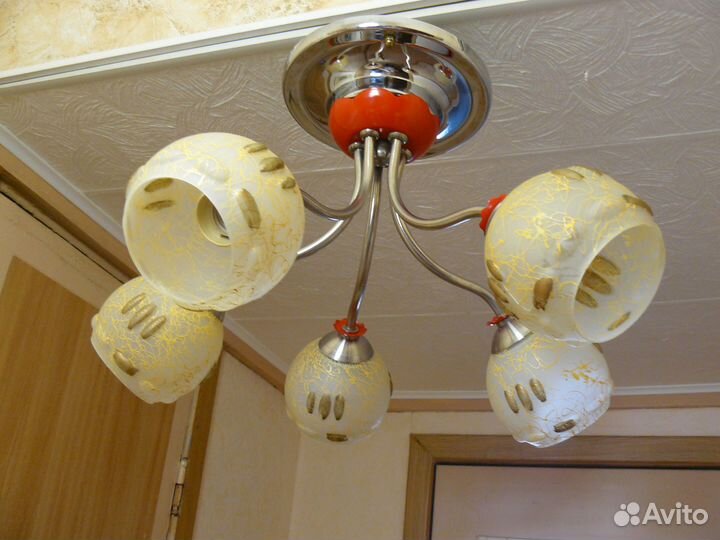 Люстры потолочные