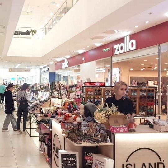 Торговля на новогодней ярмарке в Галерее