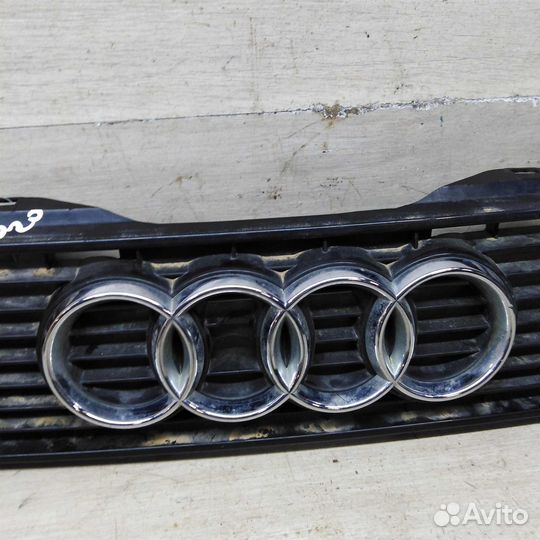 Решётка радиатора Audi 80 B3