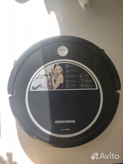 Робот пылесос Redmond rv-r100