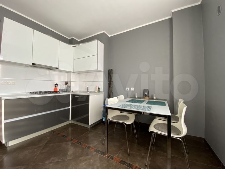 2-к. квартира, 78 м², 5/10 эт.