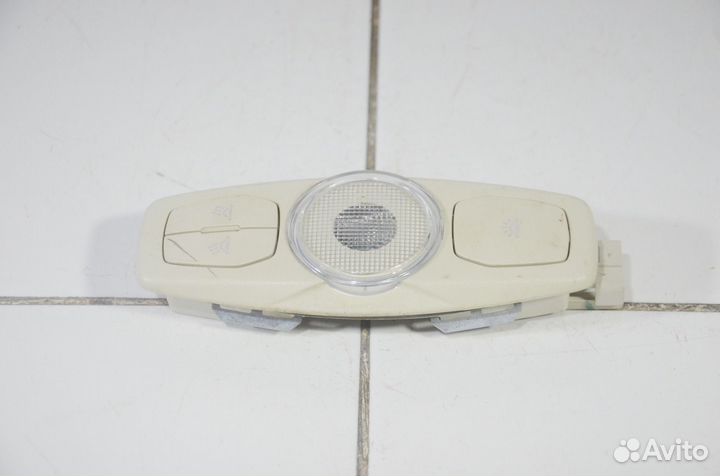 Плафон освещения салона Ford Kuga CBS 2013+