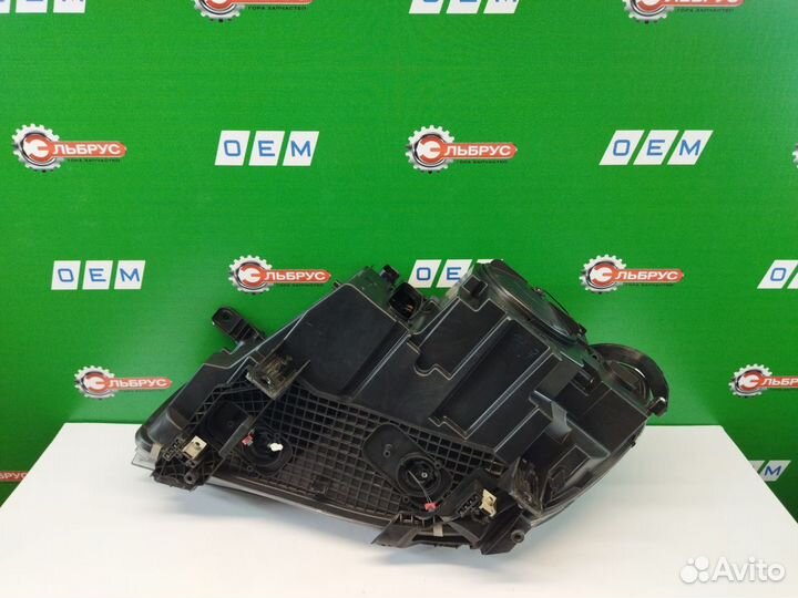 Фара правая BMW F15