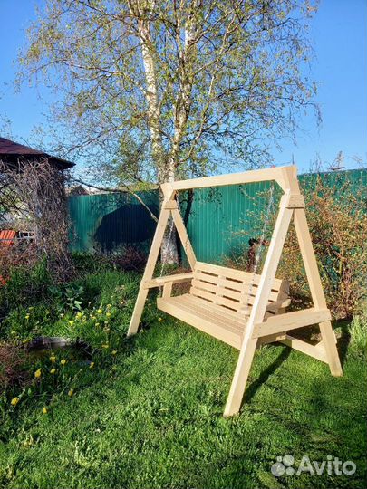 Садовые качели из дерева