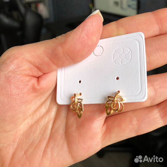 Золотые серьги