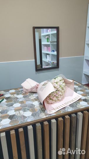 Свежие розы. Доставка цветов