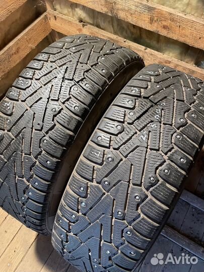 Pirelli Ice Zero 215/65 R16