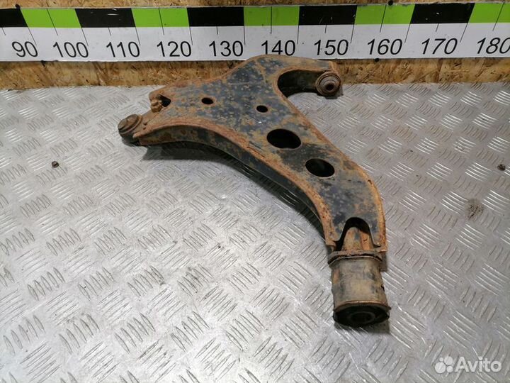 Рычаг передний правый нижний Nissan Terrano /pathf