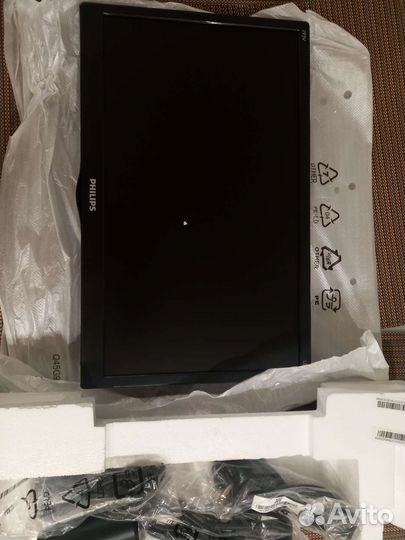 Монитор Philips (новый)