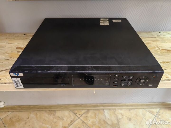 Ip видеорегистратор RVi-1604LN-S