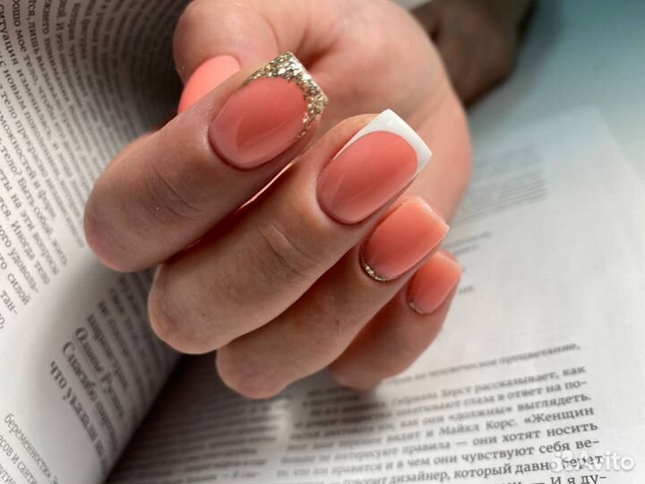 Модель маникюр с покрытием