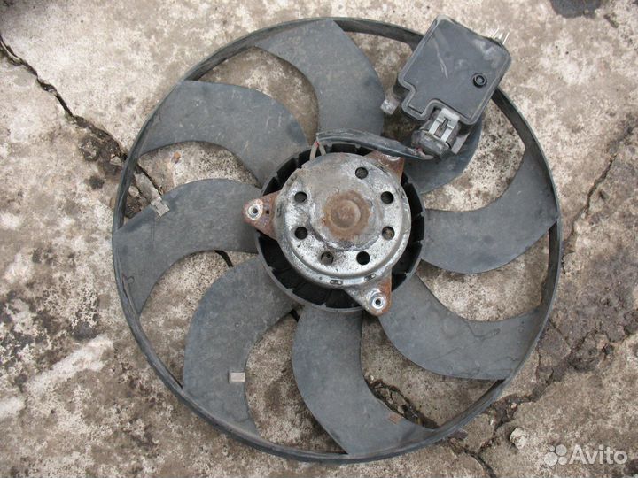 Вентилятор охлаждения Ford Focus 2 1.4/1.6