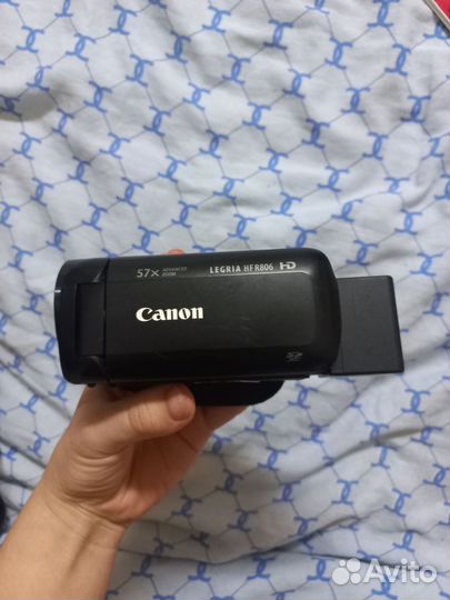 Камера Canon Legria HF R806