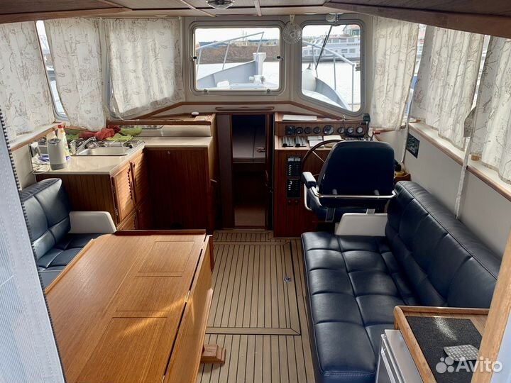 Флайбриджная Стальная яхта премиум класса