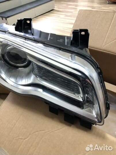 Фара Chrysler 300 C крайслер 300с