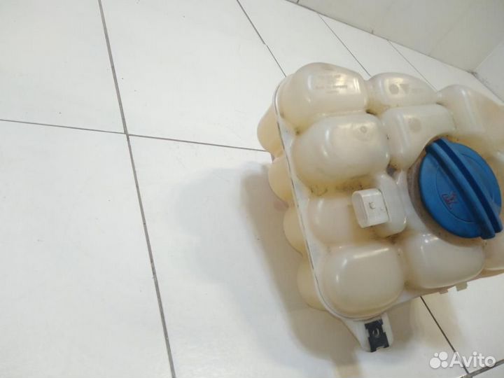 Бачок расширительный Volkswagen Touareg 2 NF 7P5