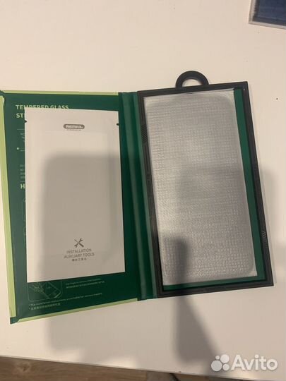 Защитные стекла iPhone 13 pro max и 14 max