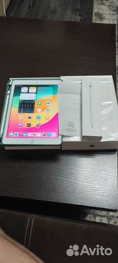 iPad 6 поколения 32GB + Apple pencil 1