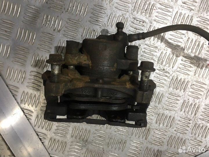 Суппорт передний правый Ford Mondeo BD aowb 2012