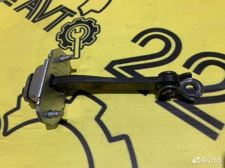 Ограничитель двери Subaru Forester SG5 EJ205