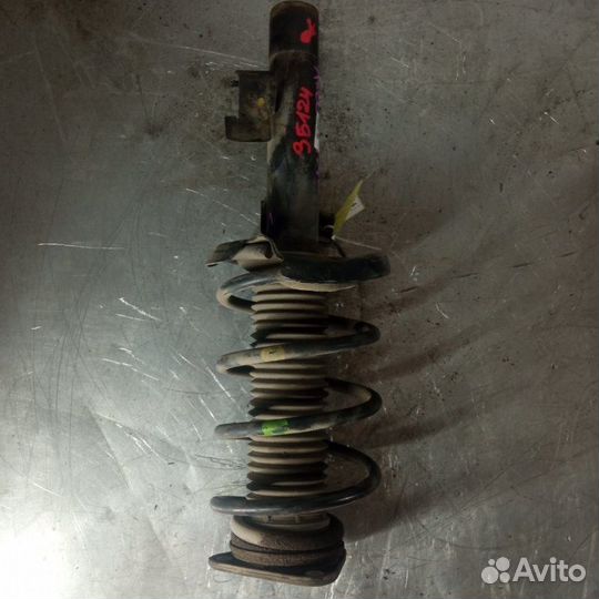 Амортизатор передний правый Mazda 3 BK 2003-2009