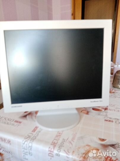 Монитор Samsung
